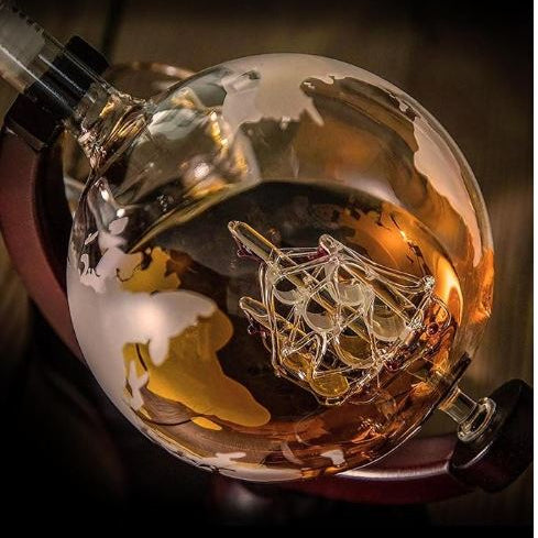 Bouteille Globe Terrestre - L’Art de Déguster avec Élégance 🌍